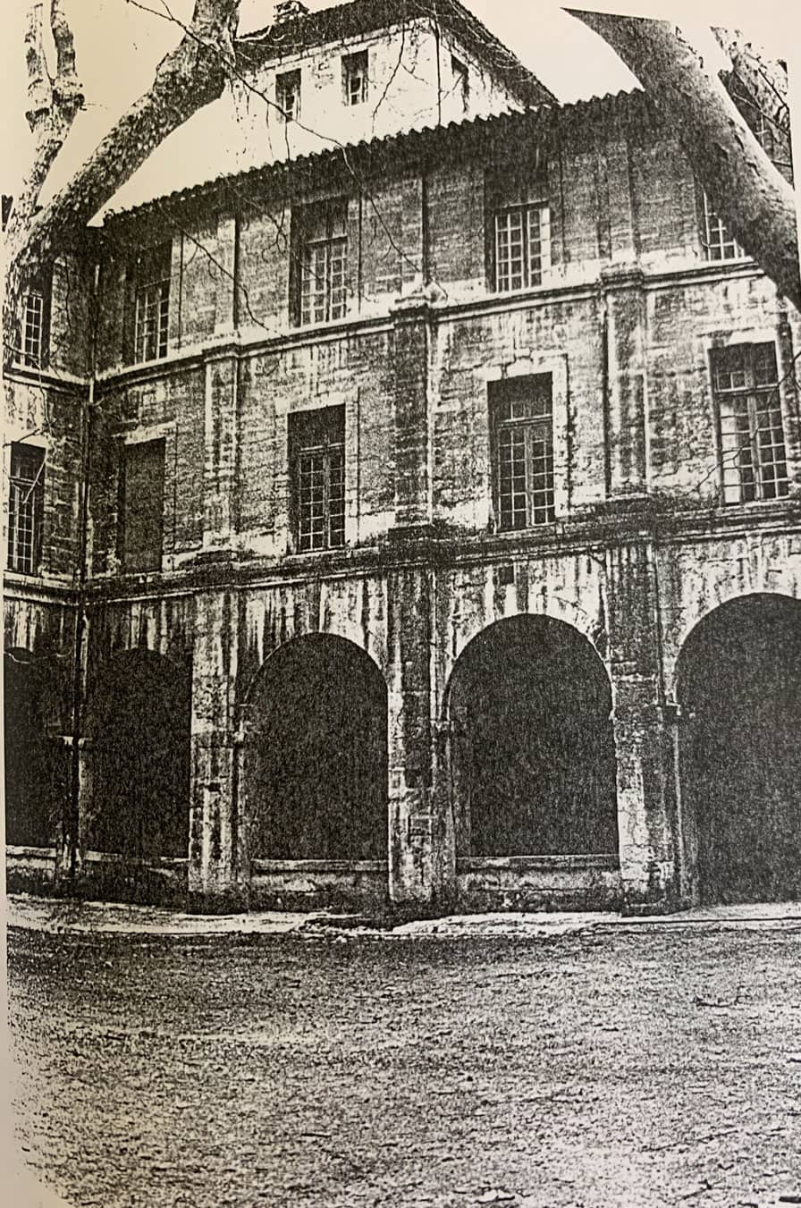 History of the Hôtel Cloître Saint Louis